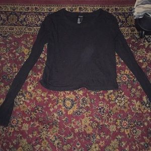 Long sleeve black crop top